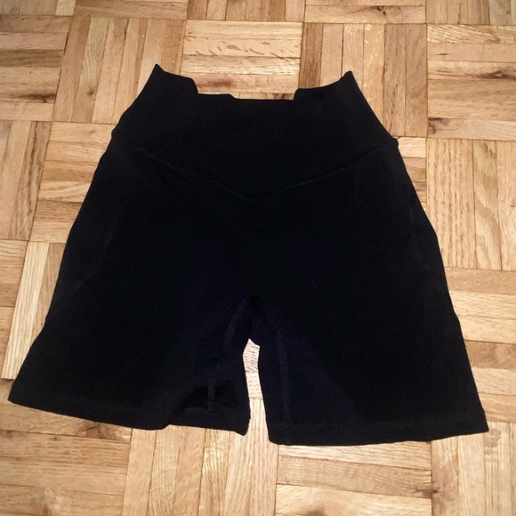 Alphalete gym shorts high rise size XS - Picture 1 of 3